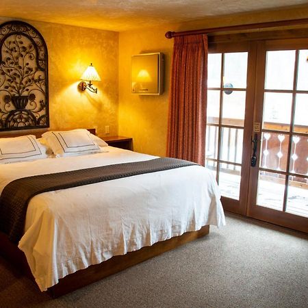 Hotel Chateau Chamonix Georgetown Eksteriør billede