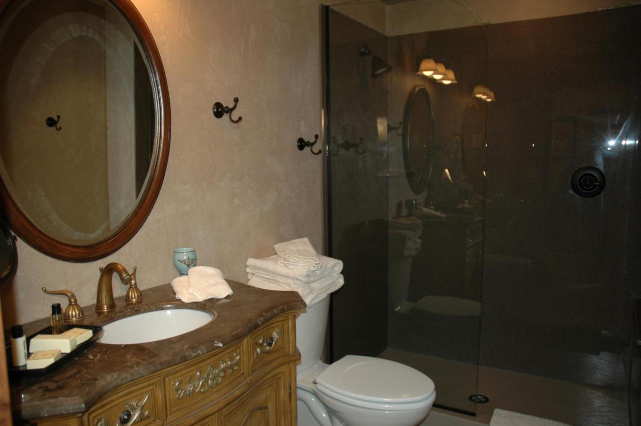 Hotel Chateau Chamonix Georgetown Eksteriør billede